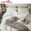 Высокое качество постельных принадлежностей гостиницы Поставщик постельное белье 100% хлопок простой Белый постельное белье установить вышивки в рамку